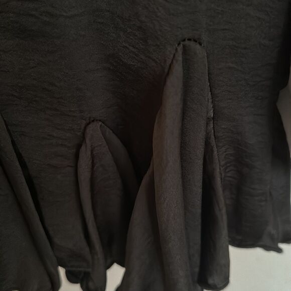 NWT-LUXXEL SENSATIONAL SATIN RUFFLE ROMPER - Picture 5 of 5